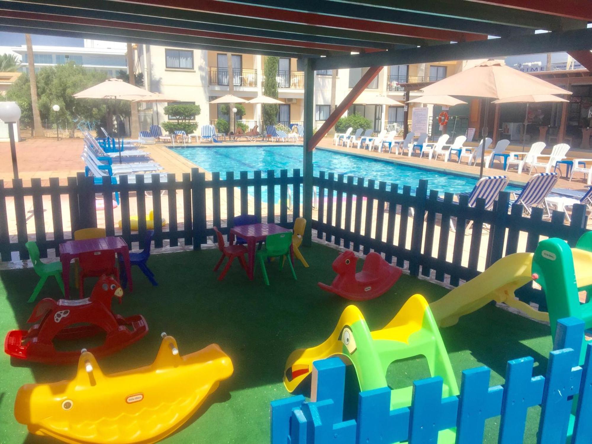 Carina Hotel Apartments Ajía Nápa Kültér fotó